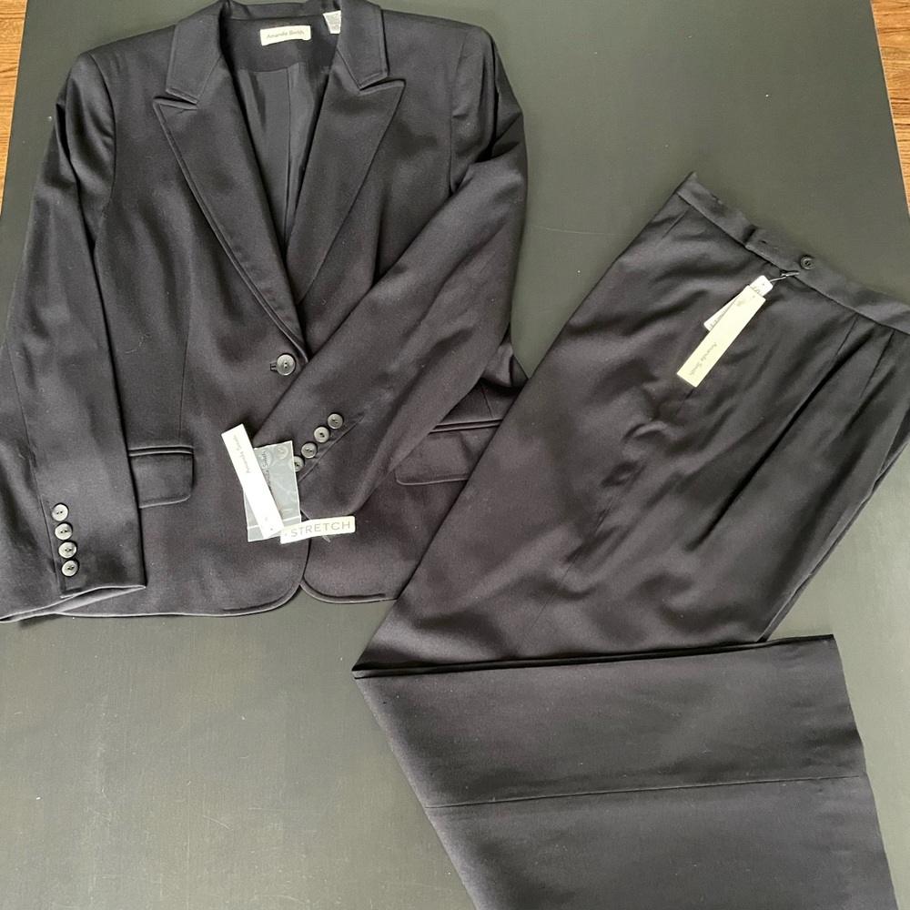 [Amanda Smith] Black Pant suit